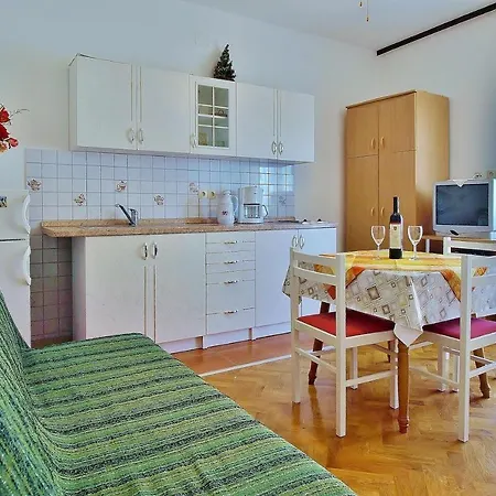 Apartment Kata Mit Panoramablick Auf Stadt Rab Town